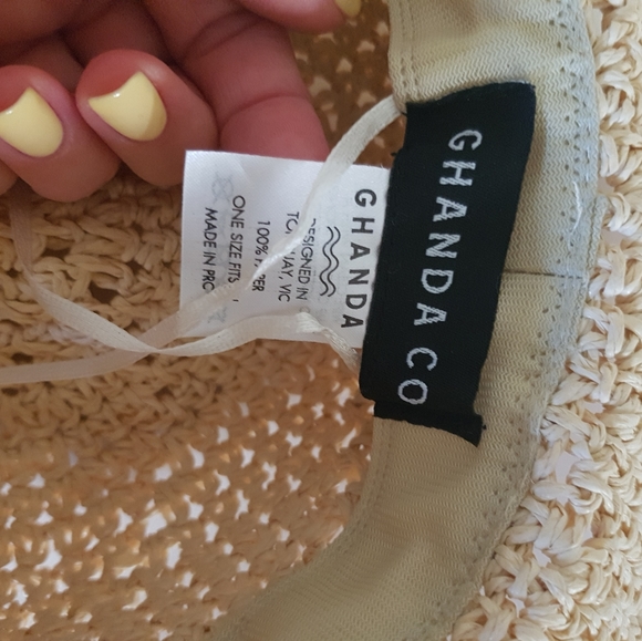 Hat - Picture 3 of 4